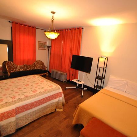 Ewr Airport Multilevel Guest House Room With 2-3 Beds Newark Ngoại thất bức ảnh